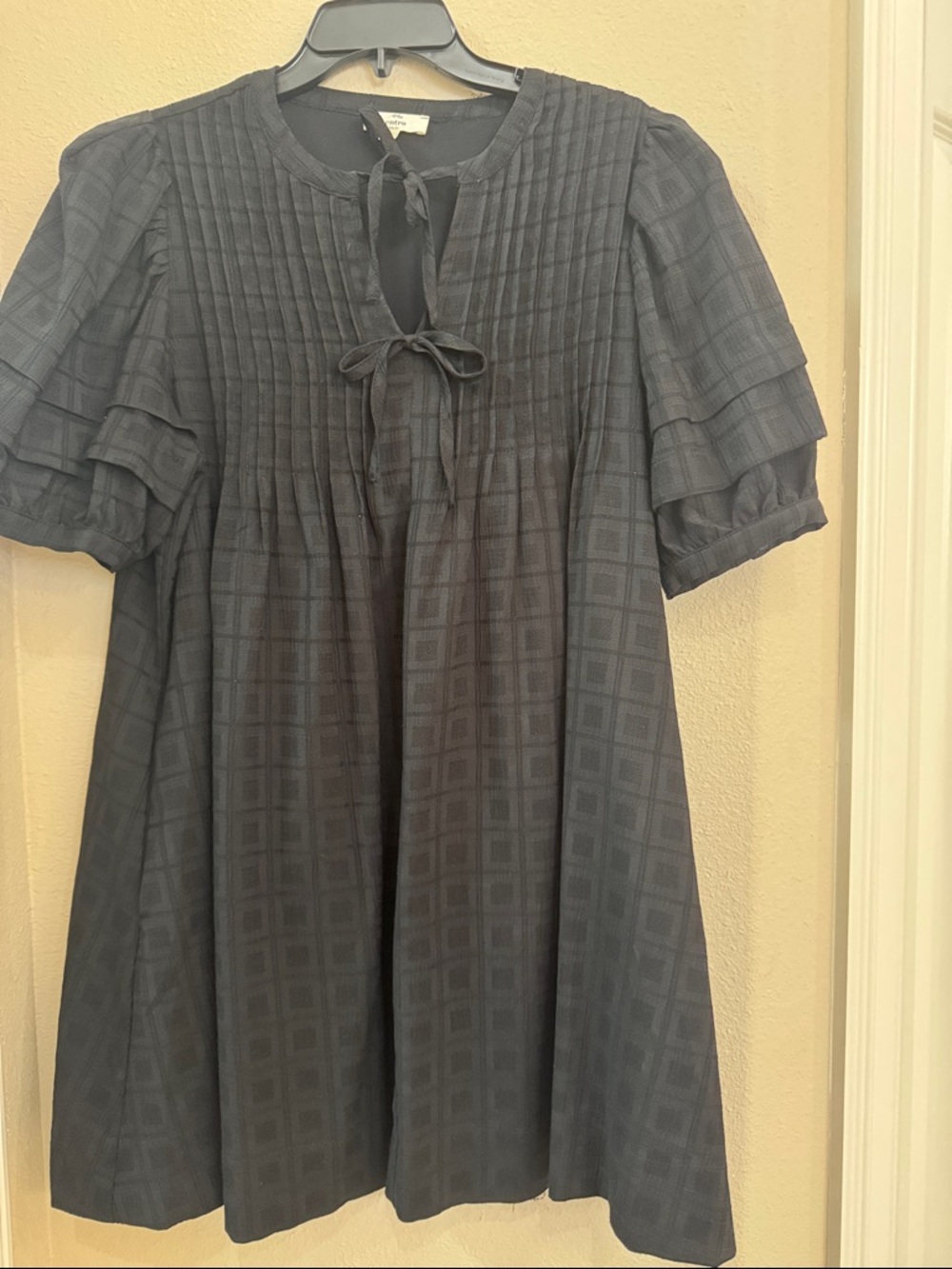 entro black Pintuck A-Line Dress with Tie Neck